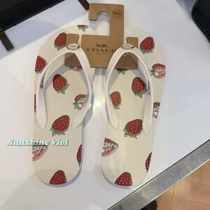 NWT Coach Zayn Flip Flop With Fruit Print Strawberry Chalk CAR23 US 5